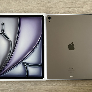 Apple iPad Air 13 M2 128GB Gray WiFi в хорошем состоянии. Аккумулятор 100%