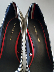 Туфли Tommy Hilfiger (7 фото из 9)