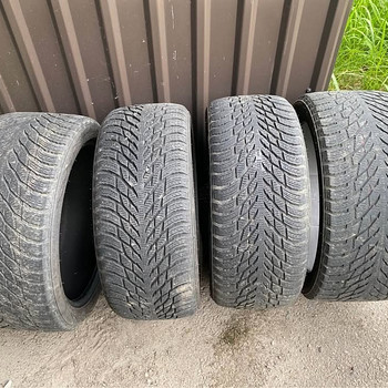 275 R19 M+S Nokian