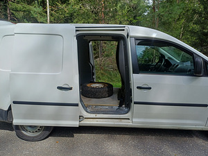 Vokswagen caddy maxi 2012a. 1,6td. 75kw. (5 foto / 9)