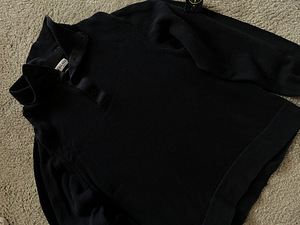 Black heavy sweater style Stone Island (1 foto / 2)