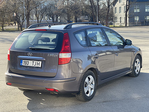 Hyundai i30sw 2011 1.6d 85kw (3 foto / 13)