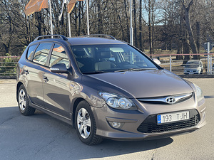 Hyundai i30sw 2011 1.6d 85kw (4 foto / 13)