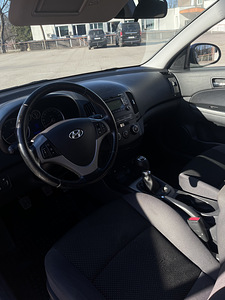 Hyundai i30sw 2011 1.6d 85kw (5 foto / 13)