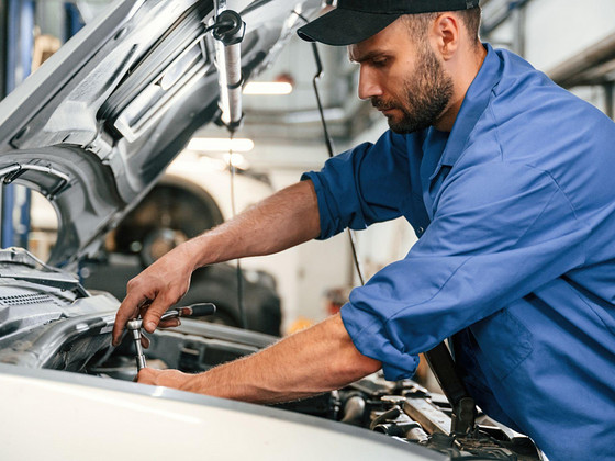 Vajatakse kogenud automehaanikut!