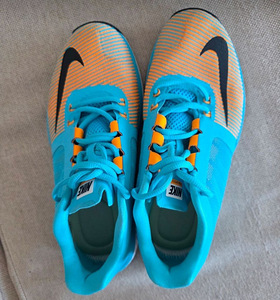 Кроссовки Nike (1 фото из 3)