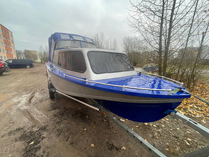 Продам каютный алюминиевый катер Амур 2 (1 фото из 6)