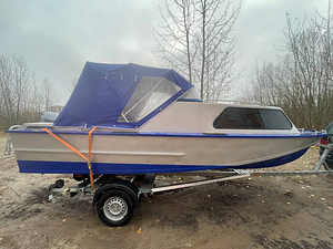 Продам каютный алюминиевый катер Амур 2 (2 фото из 6)