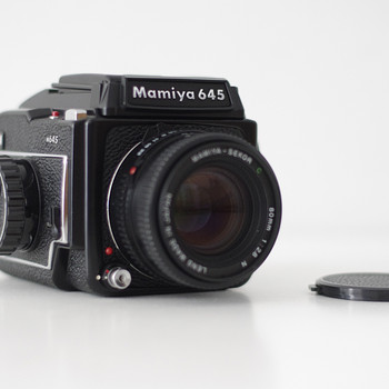 Legendaarne Mamiya M645, ideaalses seisukorras