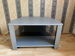Подставка/столик под TV (1 фото из 3)
