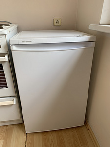 Холодильник Hisense (1 фото из 2)