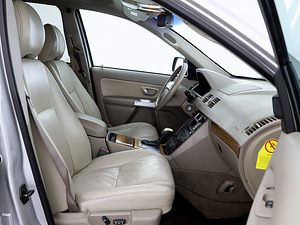 Volvo XC90 Summum ATM 2.5 154kW (6 foto / 8)