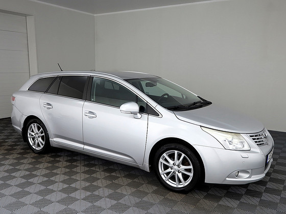 Toyota Avensis Summum ATM 2.0 112kW