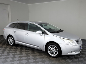 Toyota Avensis Summum ATM 2.0 112kW (1 foto / 7)