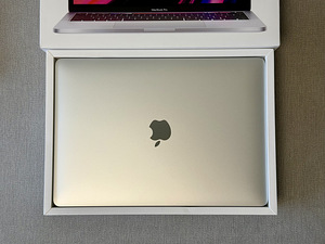 Apple Macbook Pro 13 M2 8/512GB SLV ENG/RUS в состоянии как новый (1 фото из 7)