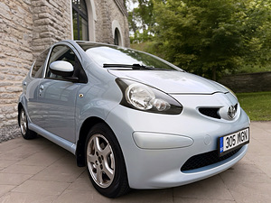 TOYOTA AYGO / AVARIIVABA / ROOSTEVABA / ÜV 05.2027 (2 foto / 15)