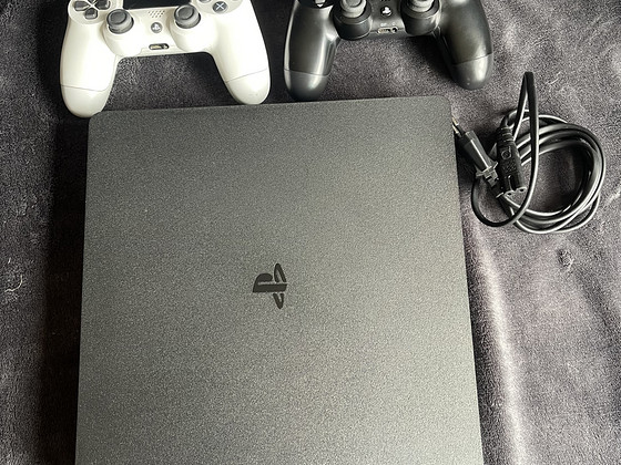 Sony Playstation 4 500GB + 12 mängu