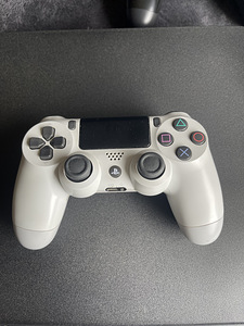 Sony Playstation 4 500GB + 12 mängu (2 foto / 4)