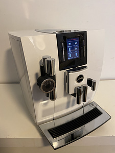 Kohvimasin Jura J6 Piano White (1 foto / 3)