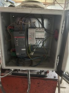 Mootori juhtimiskapp ABB PSR45-600-11 (1 foto / 5)
