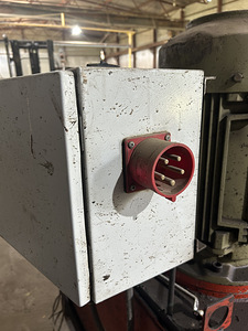 Mootori juhtimiskapp ABB PSR45-600-11 (5 foto / 5)