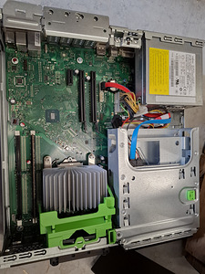 Компьютер Fujitsu Esprimo D556/E85+ (4 фото из 4)
