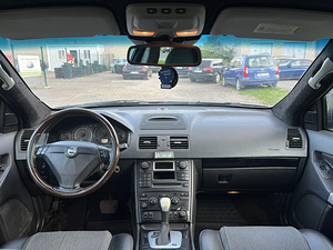VOLVO XC90 (9 foto / 10)