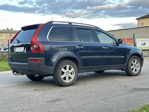 VOLVO XC90 (6 foto / 10)