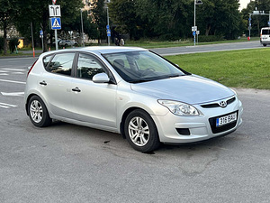 HYUNDAI I 30 (2 foto / 11)