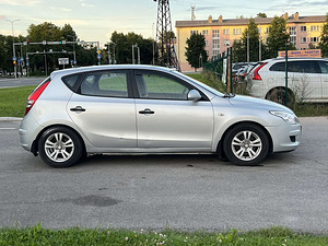 HYUNDAI I 30 (5 foto / 11)