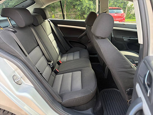 SKODA OCTAVIA (7 foto / 7)