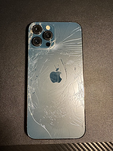 iPhone 12 Pro Max 128 GB — varuosadeks / taastamiseks (2 foto / 2)