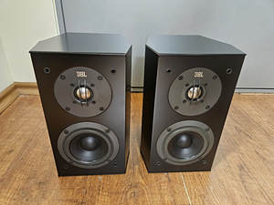 JBL XTi 10S HiFi riiulikõlarid (2 foto / 8)