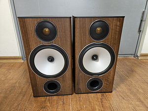 Полочная HiFi-колонка Monitor Audio Bronze BX2 (1 фото из 6)
