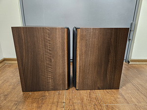 Полочная HiFi-колонка Monitor Audio Bronze BX2 (4 фото из 6)