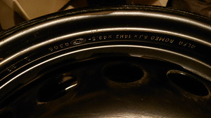 4 Alfa Romeo plekkvelge. Heas seisukorras. (1 foto / 4)
