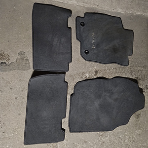 Коврики Rav 4 (2 фото из 4)