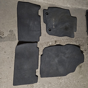 Коврики Rav 4 (3 фото из 4)