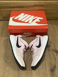 Кроссовки Nike, размер 32 (2 фото из 4)