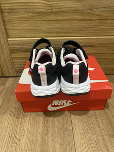 Кроссовки Nike, размер 32 (3 фото из 4)