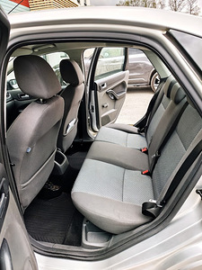 FORD FOCUS 1.596 DB3 74 kW -07 (8 foto / 12)