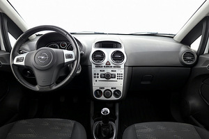 Opel Corsa Facelift 1.2 63kW (5 foto / 7)