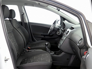 Opel Corsa Facelift 1.2 63kW (6 foto / 7)