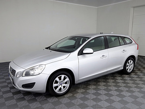 Volvo V60 Momentum 1.6 D4 84kW (2 foto / 8)