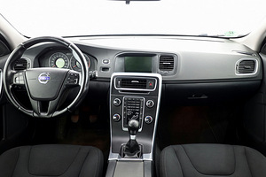 Volvo V60 Momentum 1.6 D4 84kW (5 foto / 8)