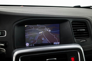 Volvo V60 Momentum 1.6 D4 84kW (8 foto / 8)