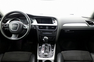 Audi A4 S-Line ATM 2.0 TDI 105kW (5 foto / 7)
