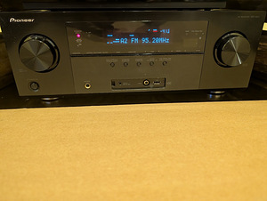 Pioneer VSX-922 (2 фото из 3)
