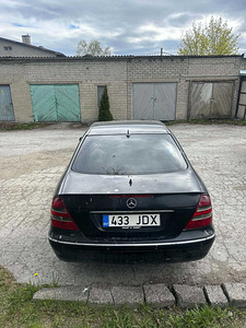 MERCEDES-BENZ E 220 CDI (3 фото из 8)