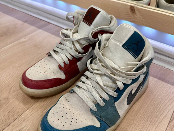 NIKE AIR JORDAN 1 MID "ANTI-GRAVITY MACHINES", suurus 40,5